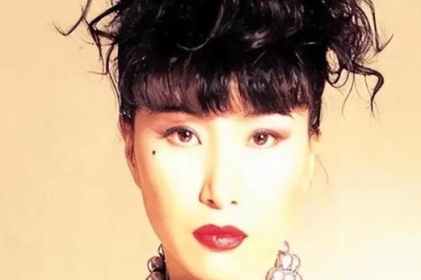 五月出生的牛命女：坚韧与柔美并存的独特人生