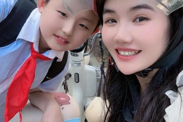 相依为命，爱在岁月深处的温暖与陪伴