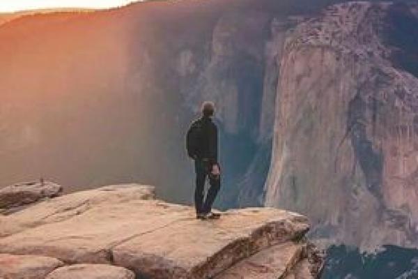 乙水命女人的独特特质与人生旅程探秘