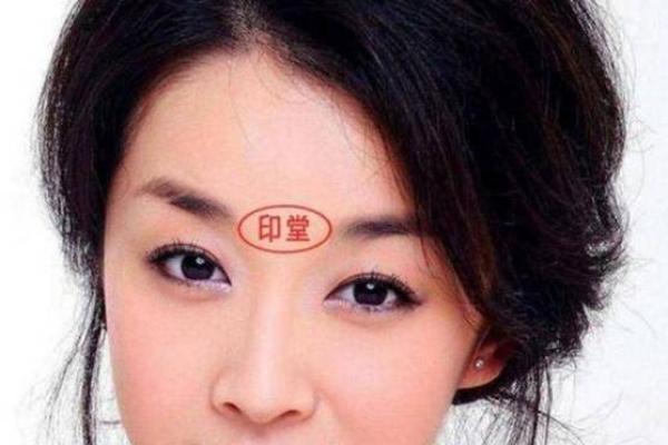 正宫女命与颜色象征：解密女性的命理与生活之色彩