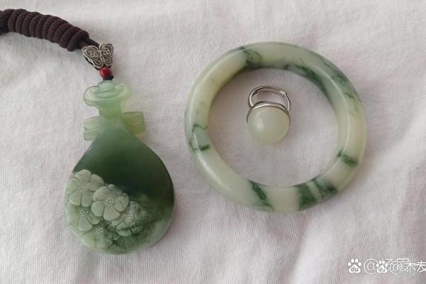 土命佩戴玉雕推荐：选择适合你的吉祥之石，让运势升级！