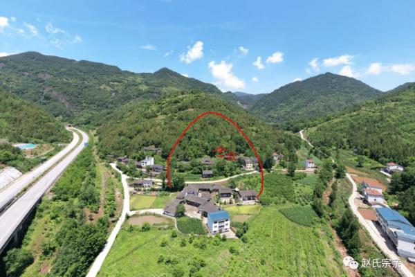 阴宅风水化命：揭秘你家祖坟的秘密与影响