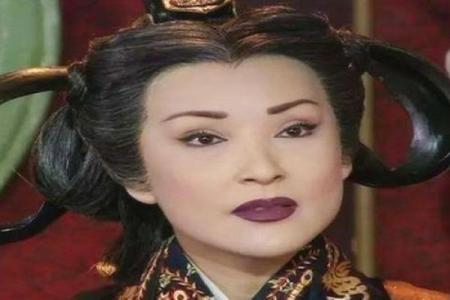 探寻算命中的皇后命:揭开她的神秘面纱与命运之路