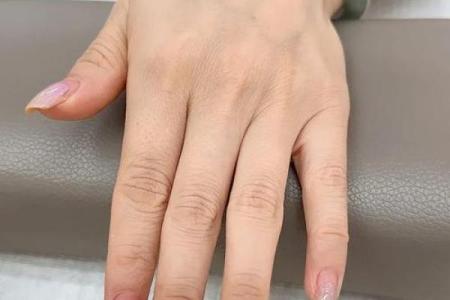 细长指甲:揭示女生命运的秘密与美丽的象征