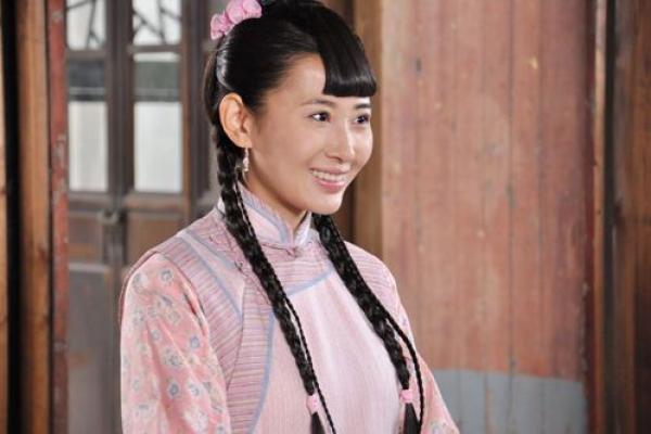 丫鬟的绝世美丽：命运与魅力交织的传奇故事